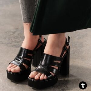Zara plataform sandals high heels size us9.